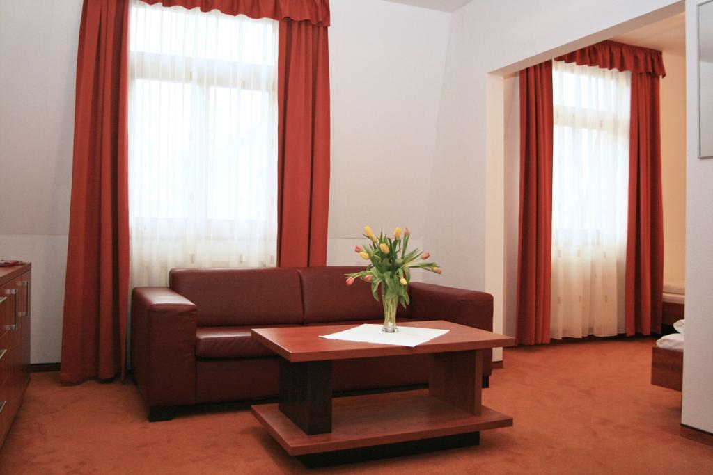 Garni Hotel Praha Trenčianske Teplice Exterior foto