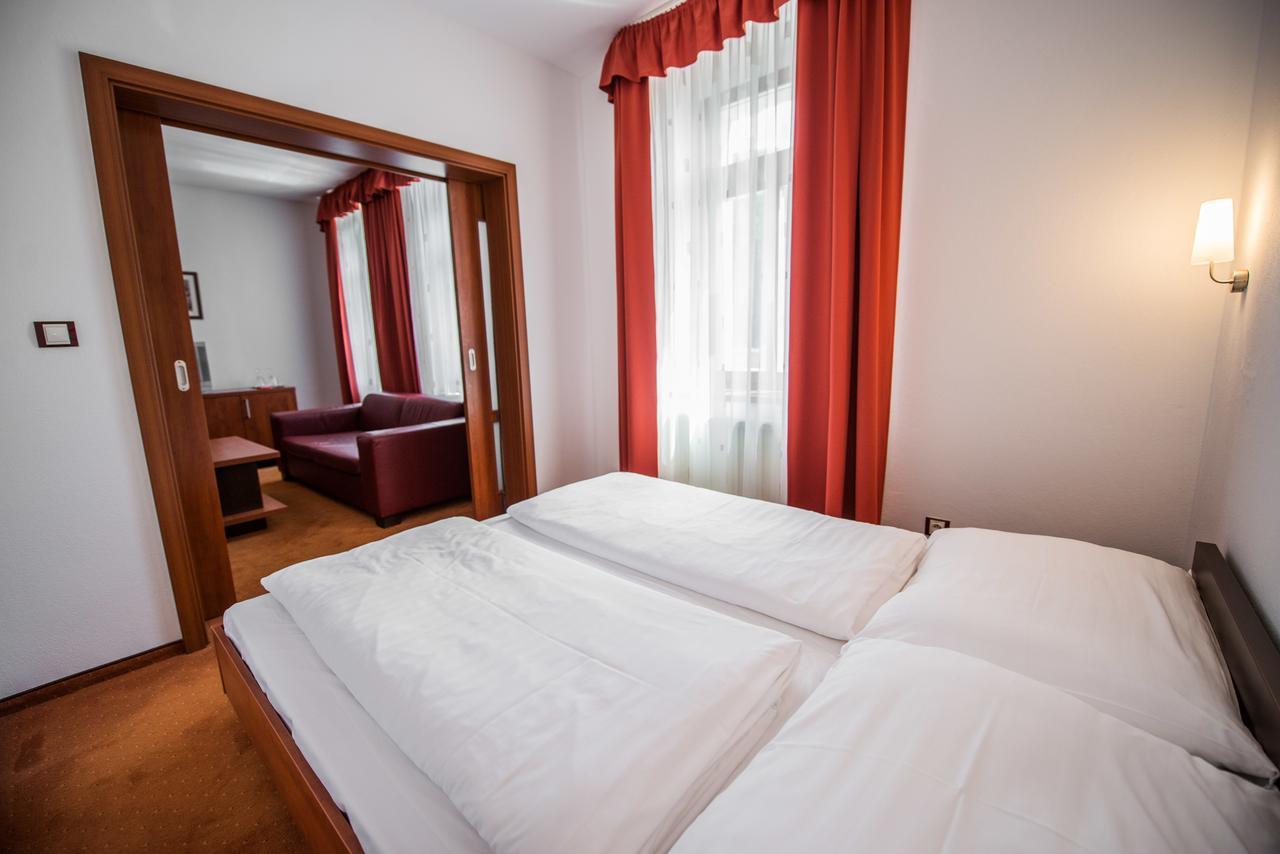 Garni Hotel Praha Trenčianske Teplice Exterior foto